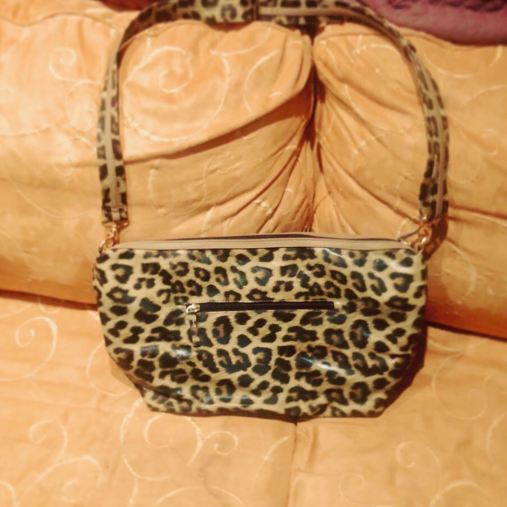 Cheetah Print Handbag - Picture 2 of 5